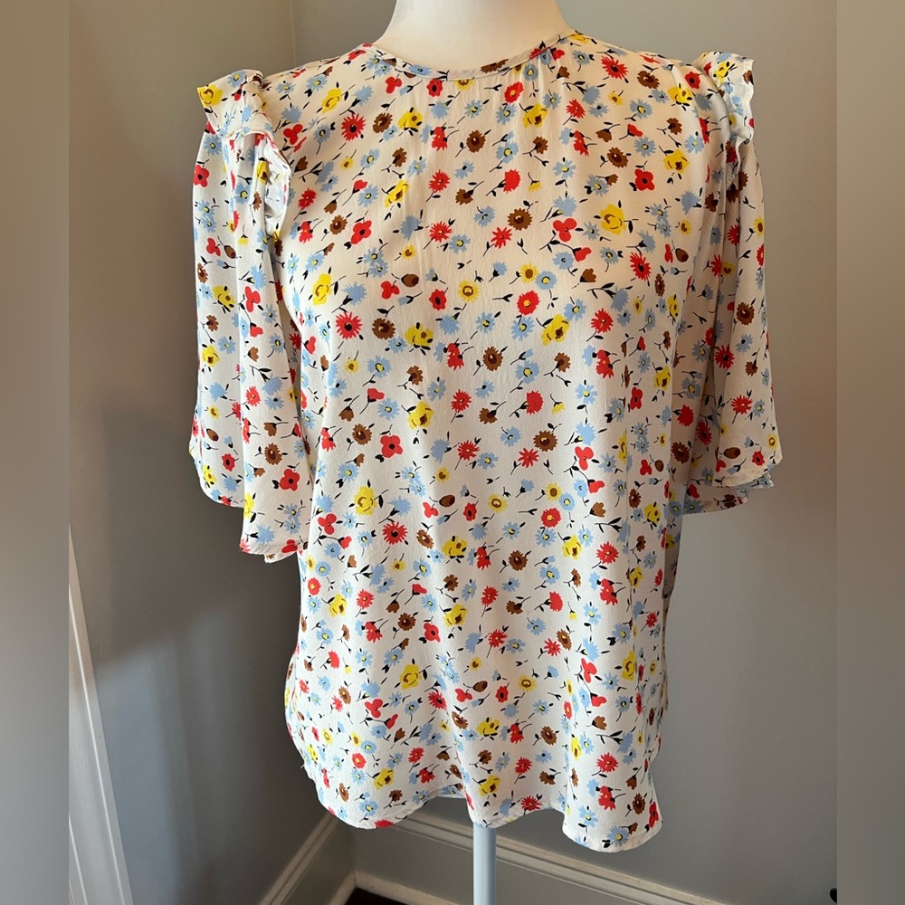 Beautiful Ann Taylor blouse. Size Medium